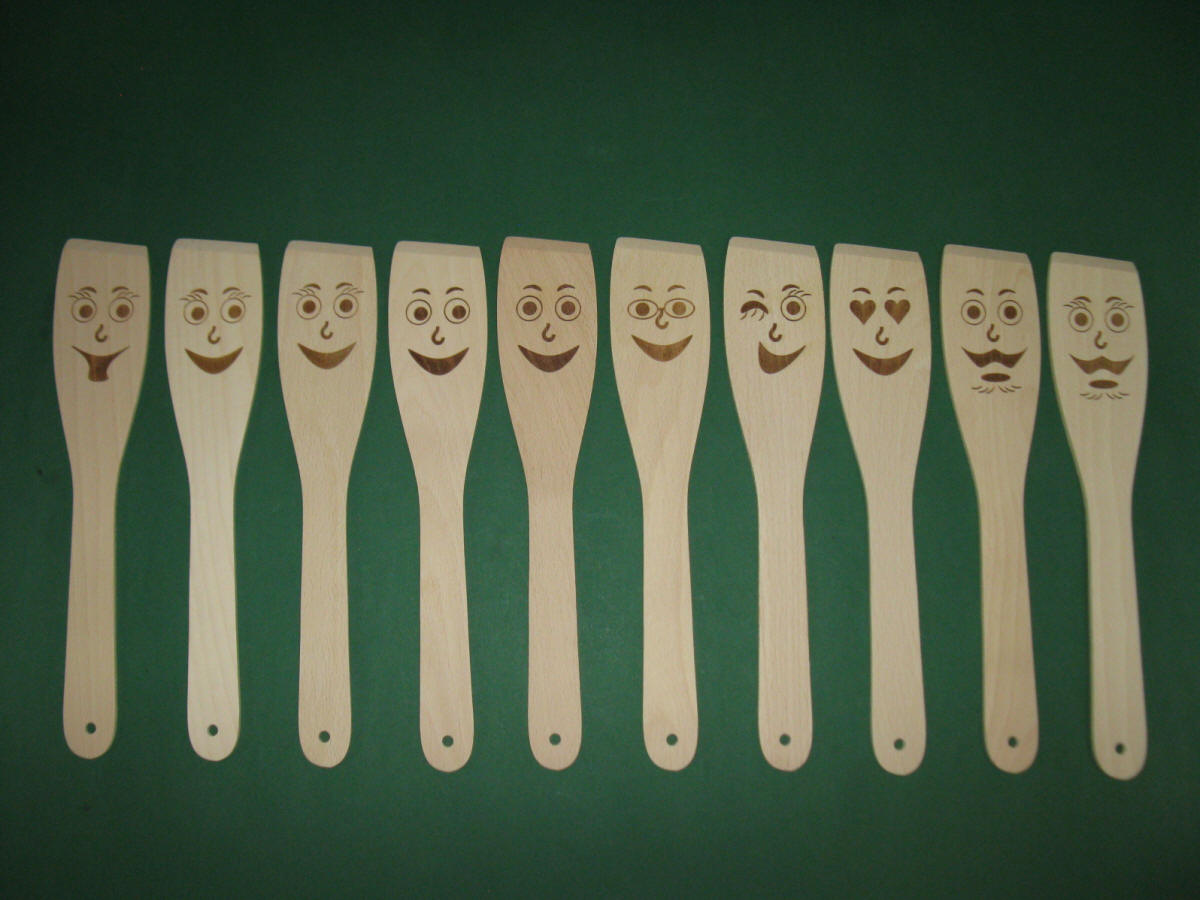 PIKUSA gravírozott spatulák arckifejezésekkel